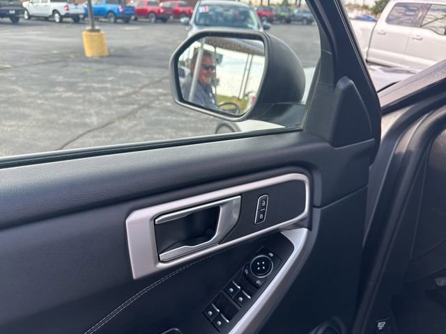 Used 2024 Ford Explorer XLT w/ Equipment Group 202A image 26