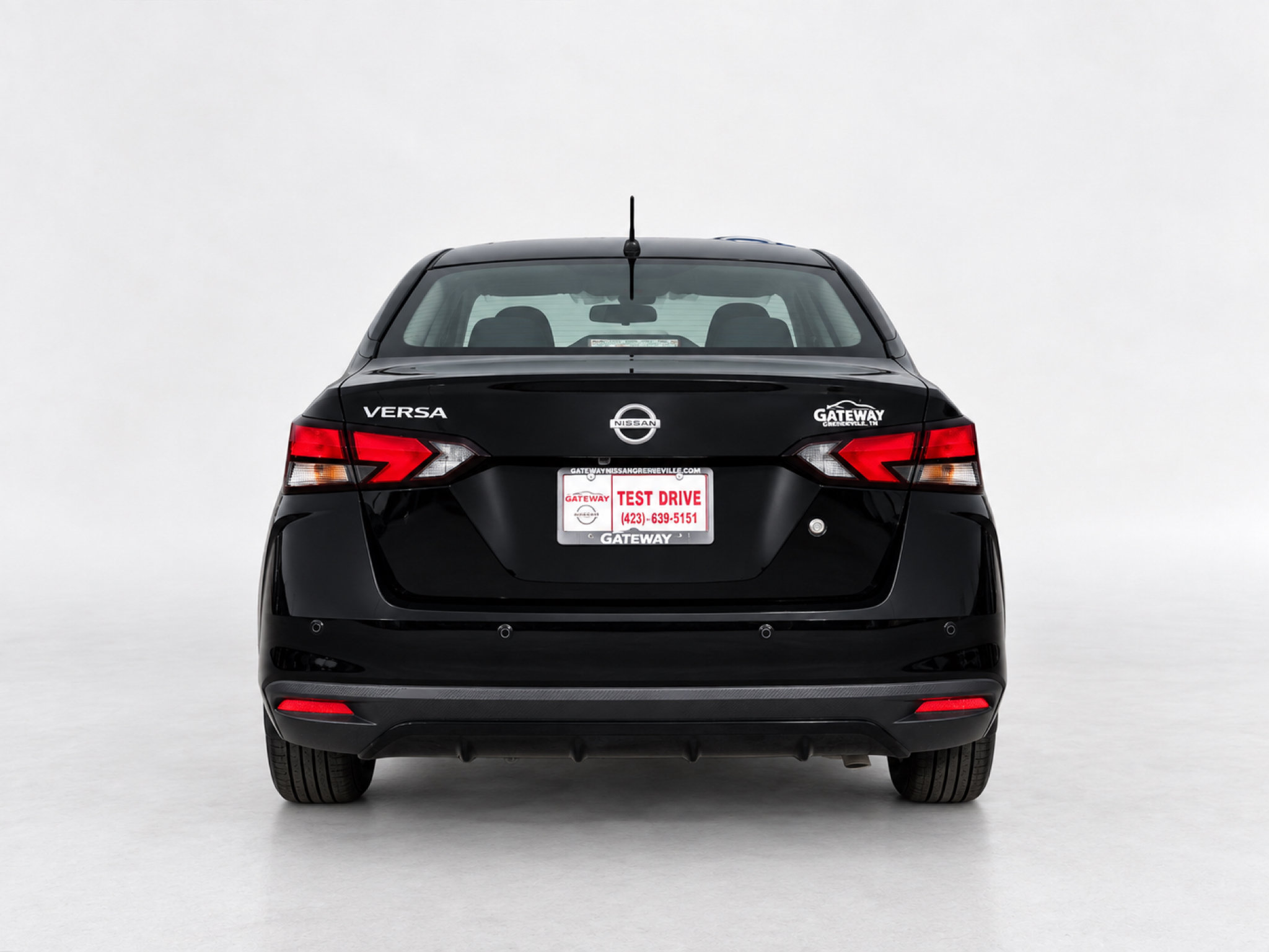 Used 2025 Nissan Versa S w/ Trunk Package FWD image 4