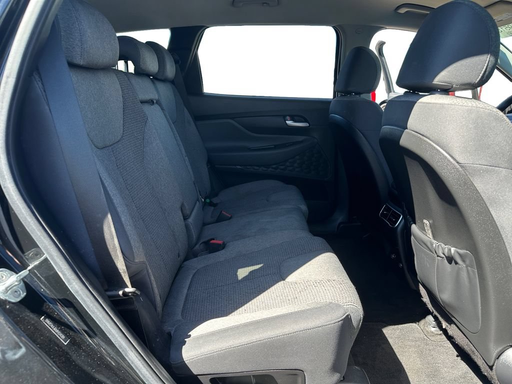 Used 2021 Hyundai Santa Fe SE FWD image 16