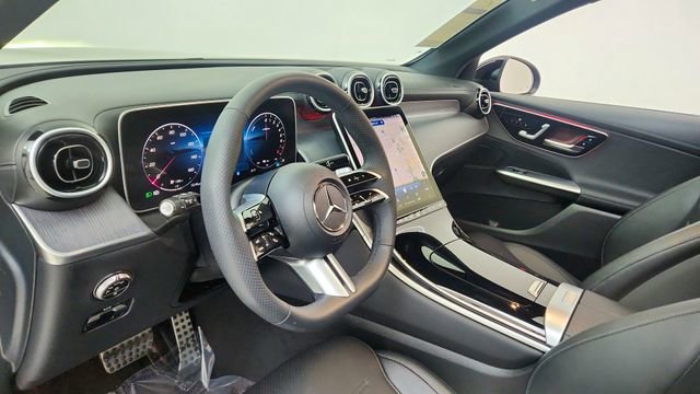 Used 2025 Mercedes-Benz GLC 350e 4MATIC image 20