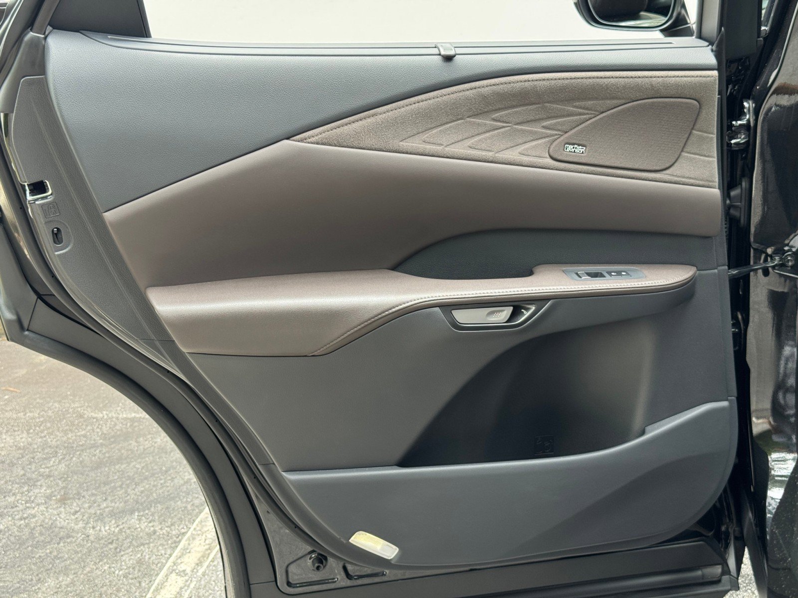 Used 2023 Lexus RX 350 w/ Luxury Package image 46