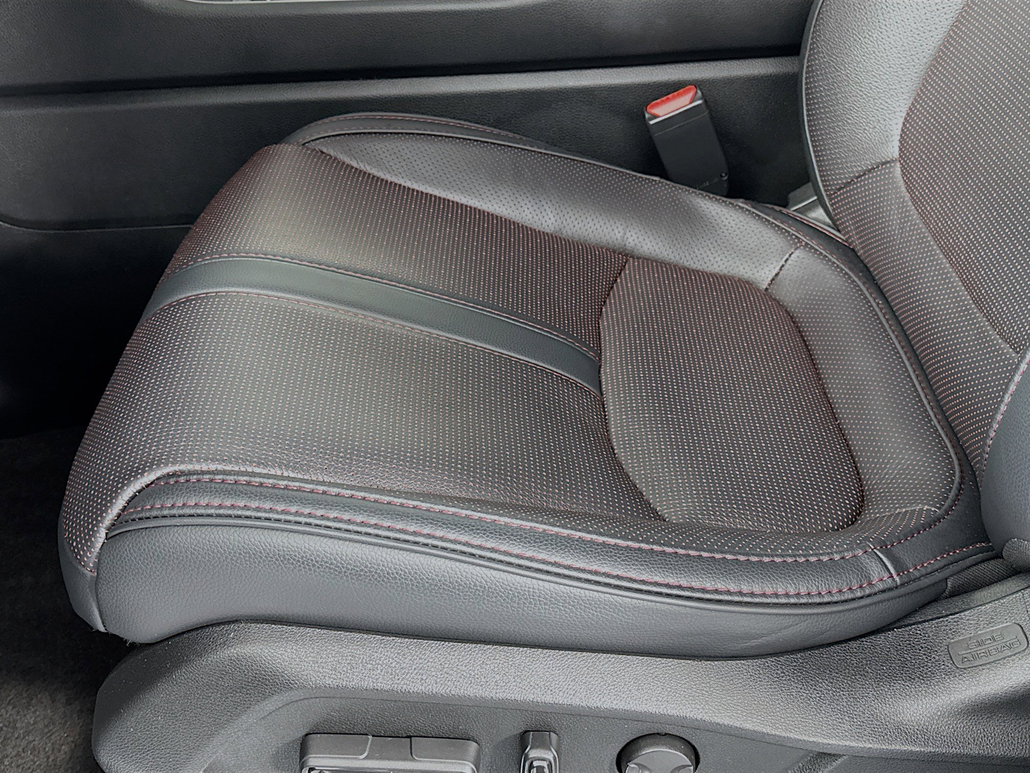 Certified 2025 Honda Pilot Black Edition image 20