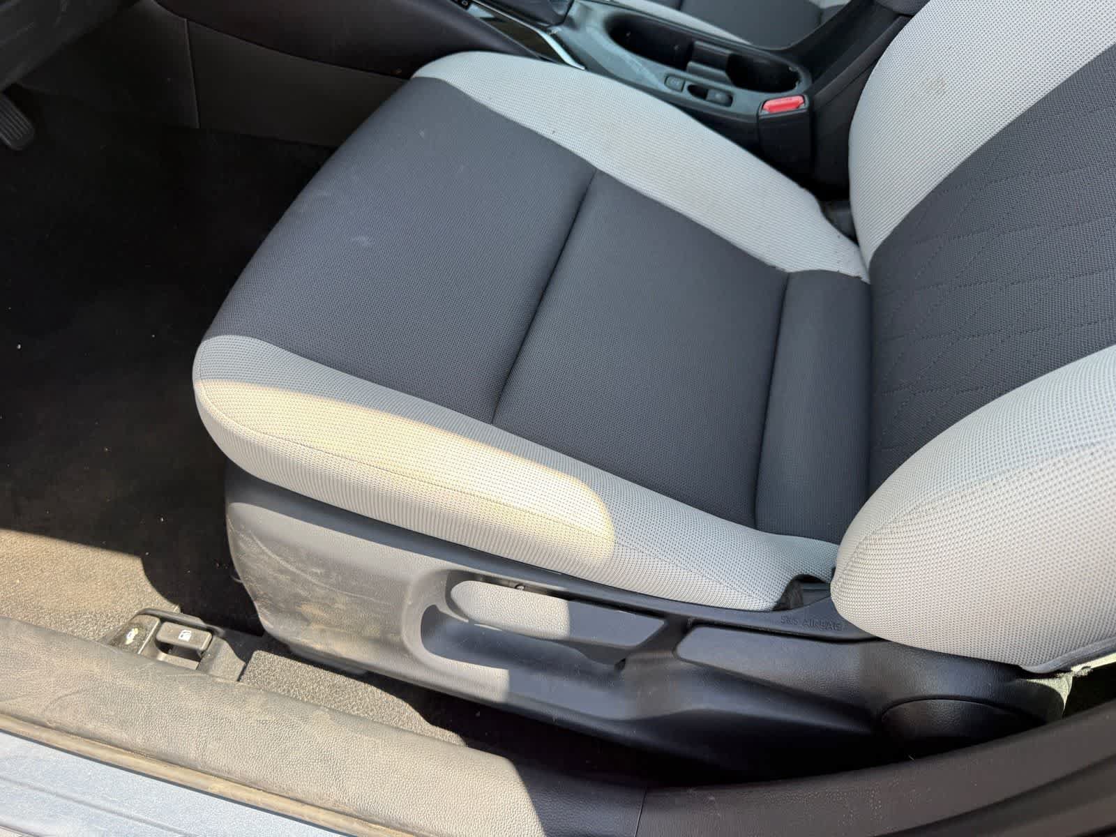 Used 2026 Toyota Corolla LE w/ Carpet Mat Package (TMS) FWD image 16