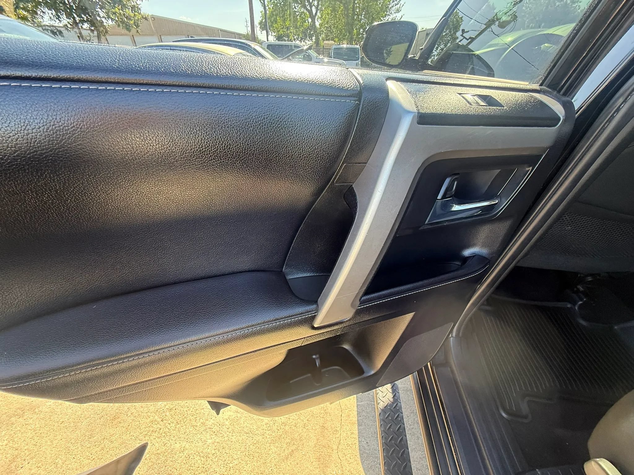 Used 2018 Toyota 4Runner SR5 RWD image 23