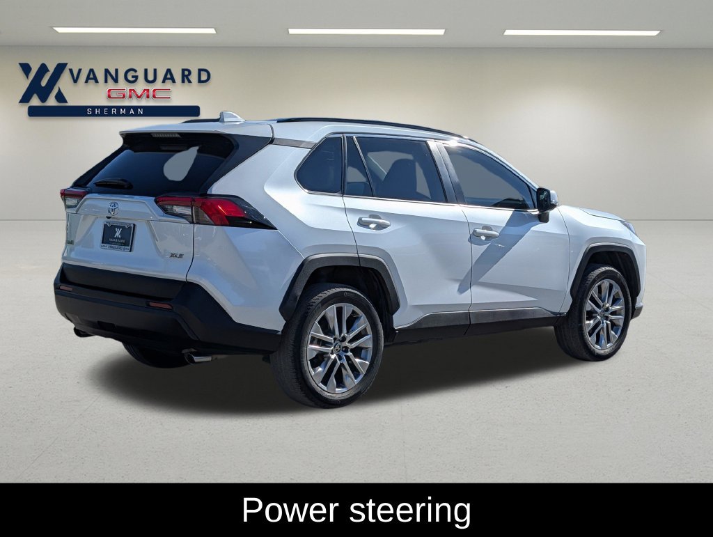 Used 2023 Toyota RAV4 XLE Premium FWD image 6