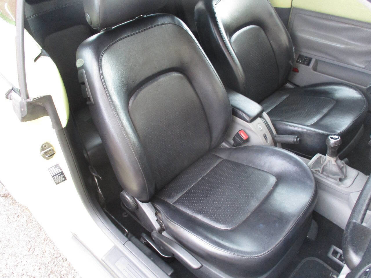 Used 2003 Volkswagen Beetle GLS image 18