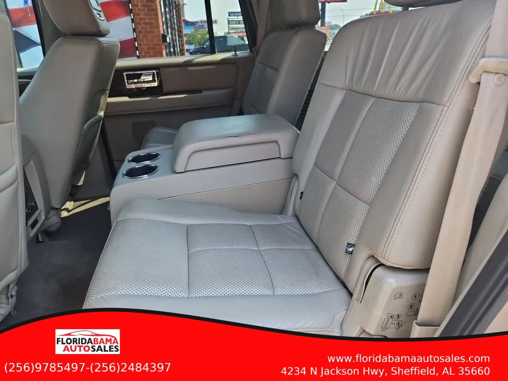 Used 2014 Lincoln Navigator 2WD image 10