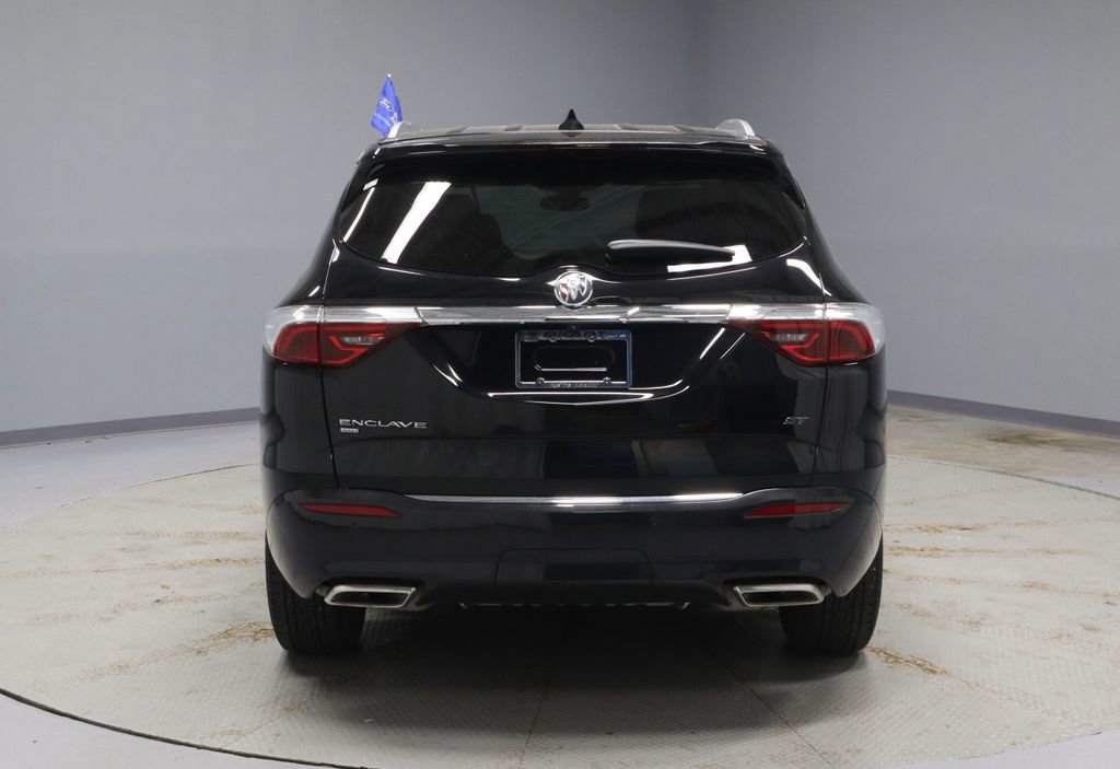 Used 2023 Buick Enclave Essence w/ Sport Touring Edition image 9