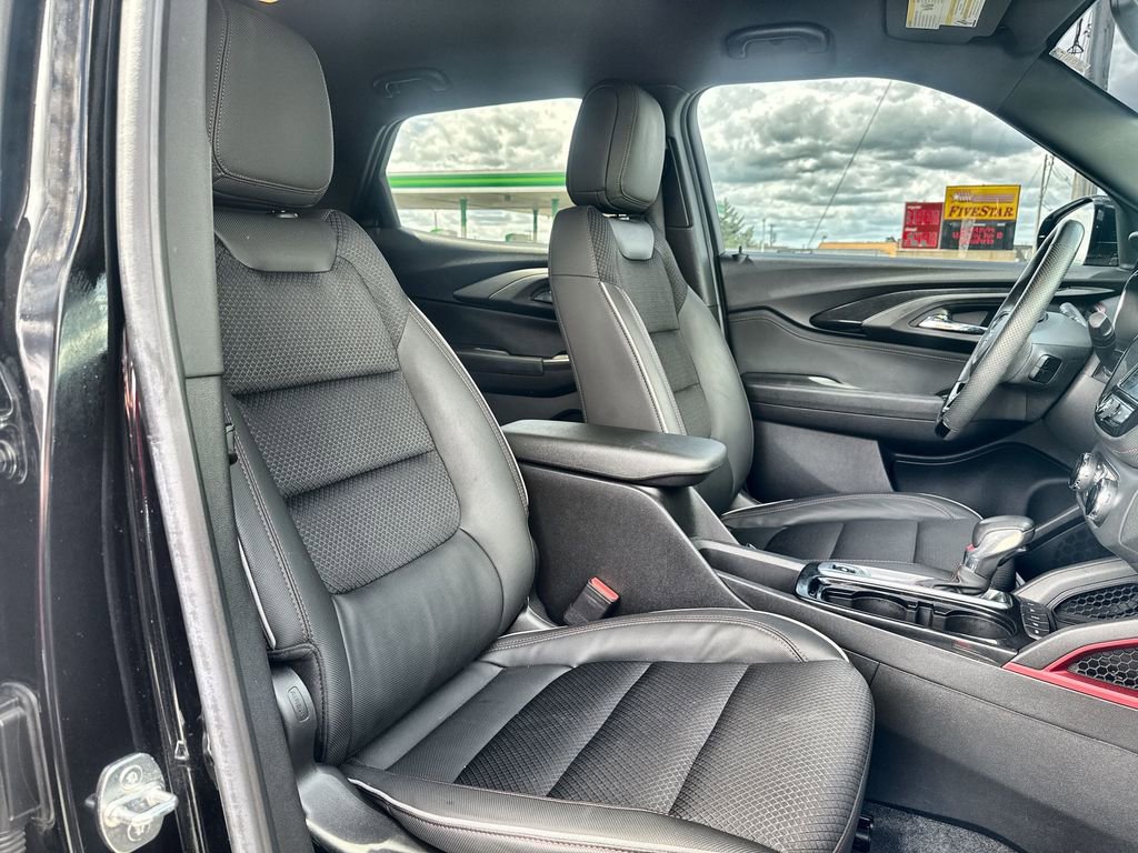 Used 2022 Chevrolet TrailBlazer RS w/ Technology Package AWD/4WD image 23