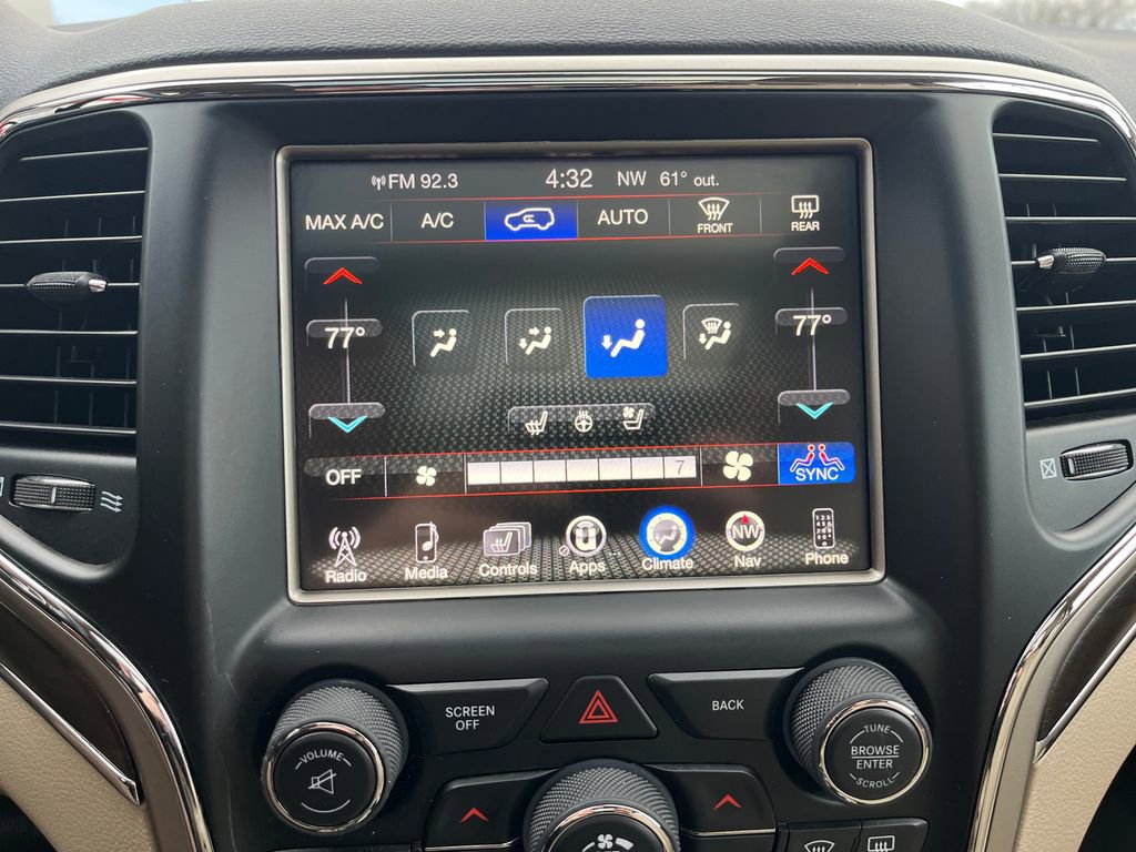 Used 2017 Jeep Grand Cherokee Limited w/ Luxury Group II image 20