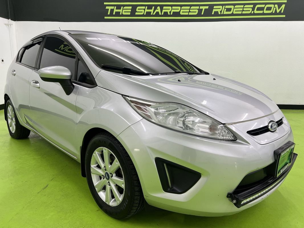 Used 2011 Ford Fiesta SE w/ 203A Rapid Spec Order Code image 2