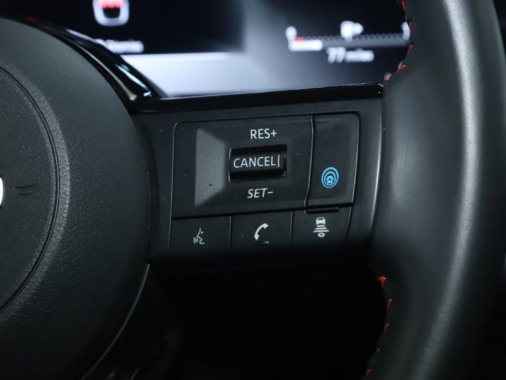 Certified 2025 Nissan Kicks SR image 25