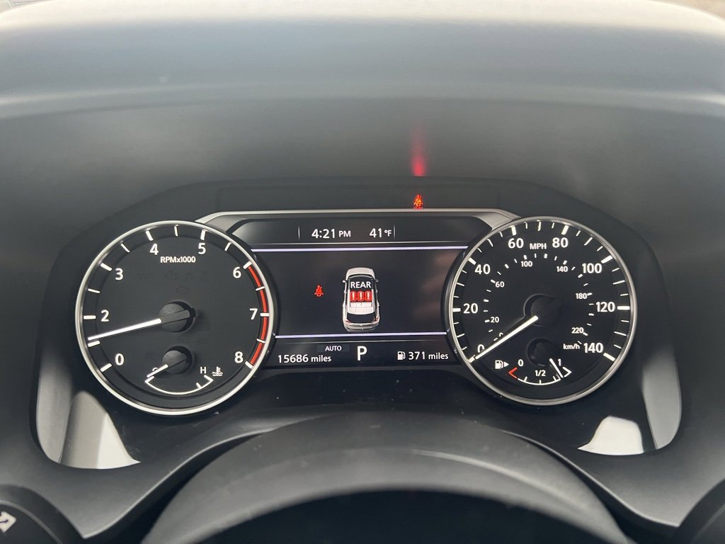 Used 2023 Nissan Rogue SV image 16