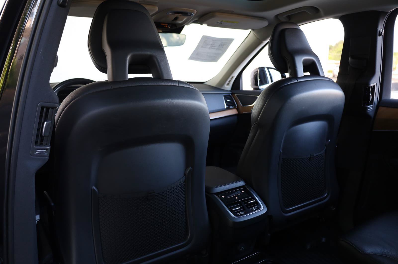 Used 2021 Volvo XC90 T6 Momentum w/ Protection Package Premier AWD/4WD image 26