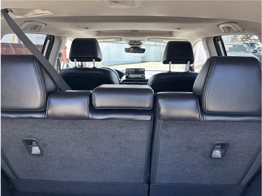 Used 2023 Honda HR-V EX-L image 9