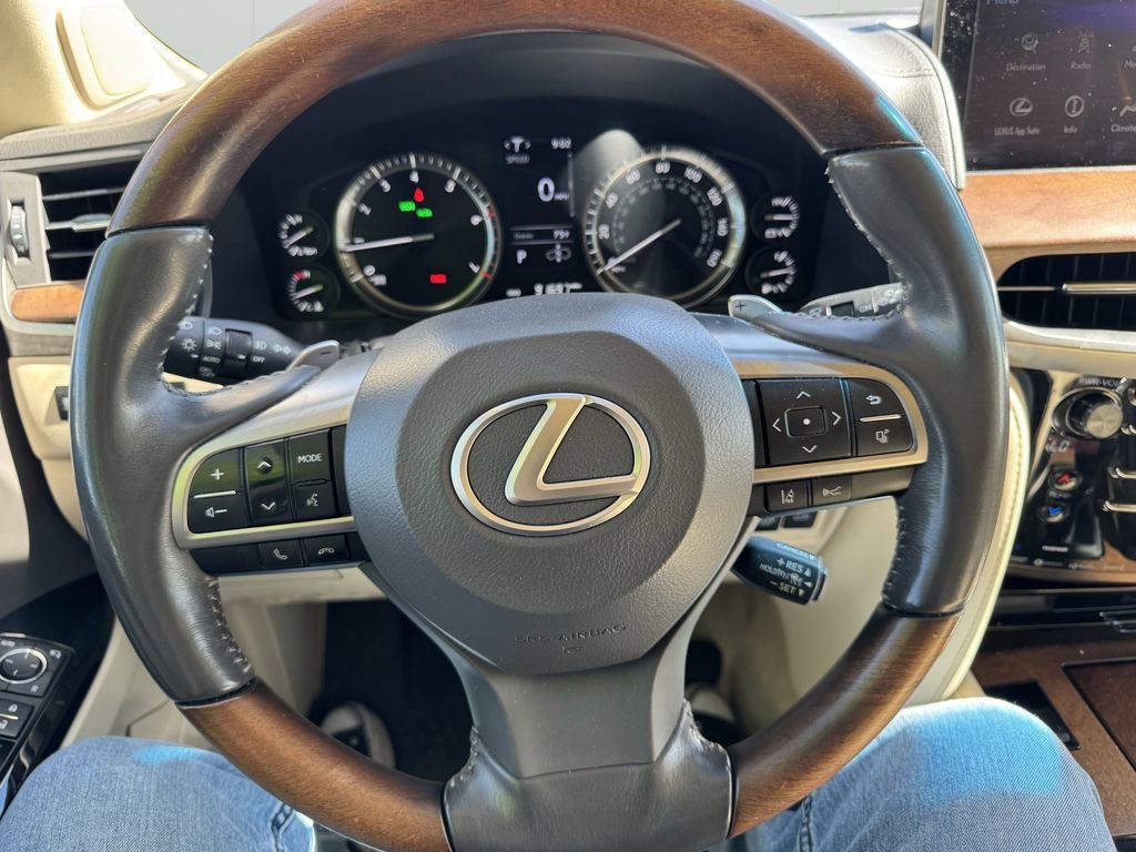 Used 2020 Lexus LX 570 4WD w/ Luxury Package image 12