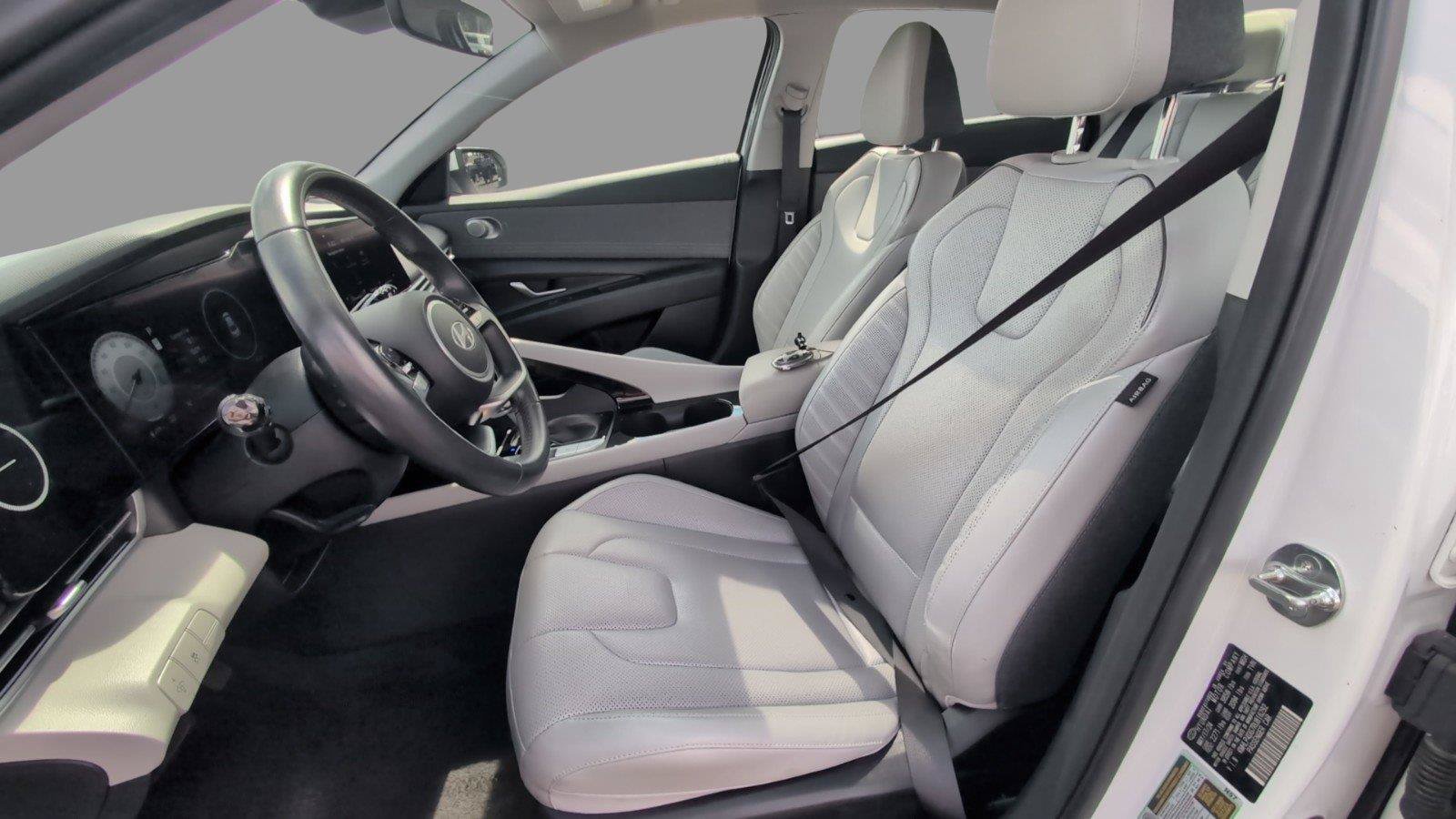 Used 2024 Hyundai Elantra Limited FWD image 18