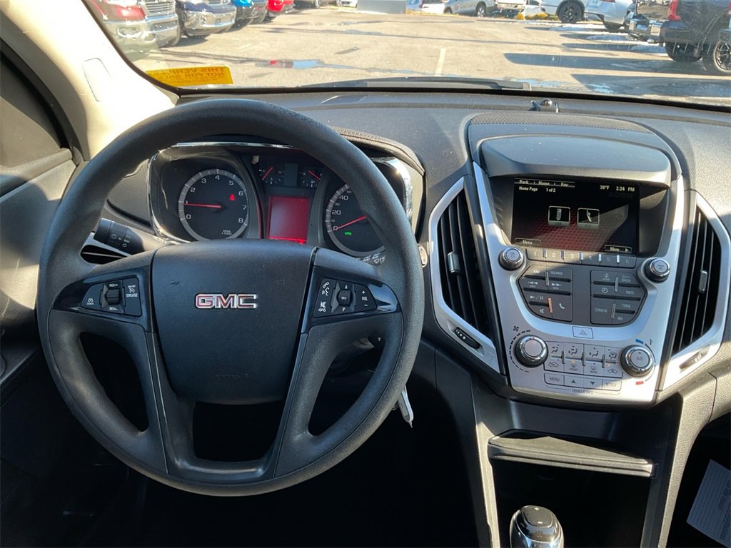 Used 2017 GMC Terrain SLE image 17