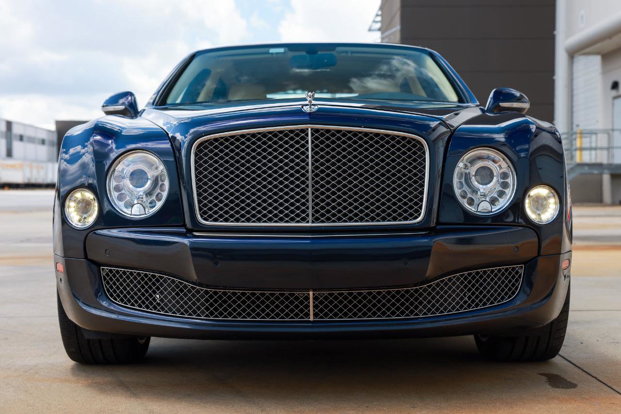 Used 2012 Bentley Mulsanne RWD image 17