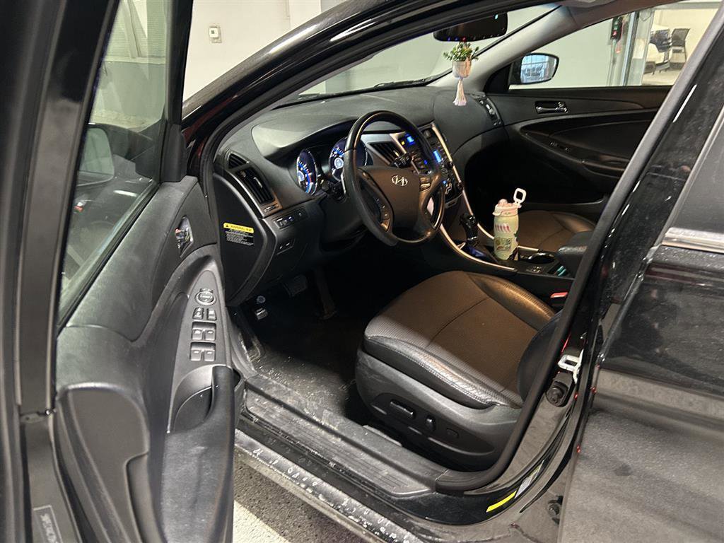 Used 2013 Hyundai Sonata SE FWD image 3