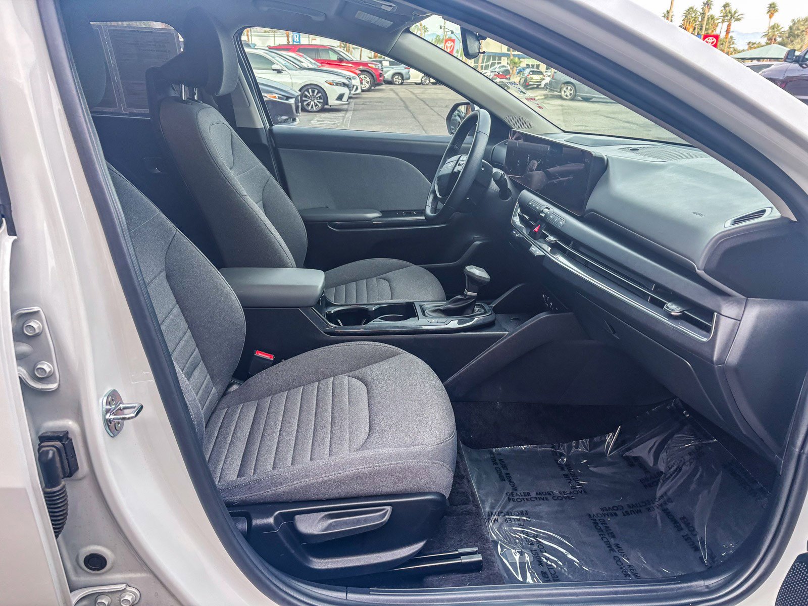 Used 2025 Kia K4 EX image 20