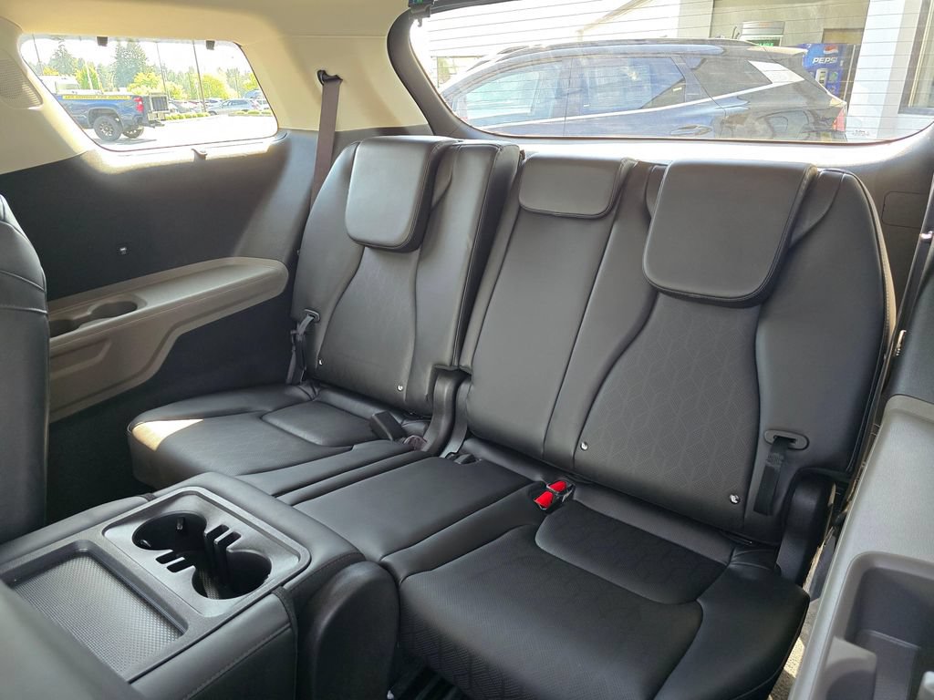 Certified 2025 Kia Carnival SX FWD image 11