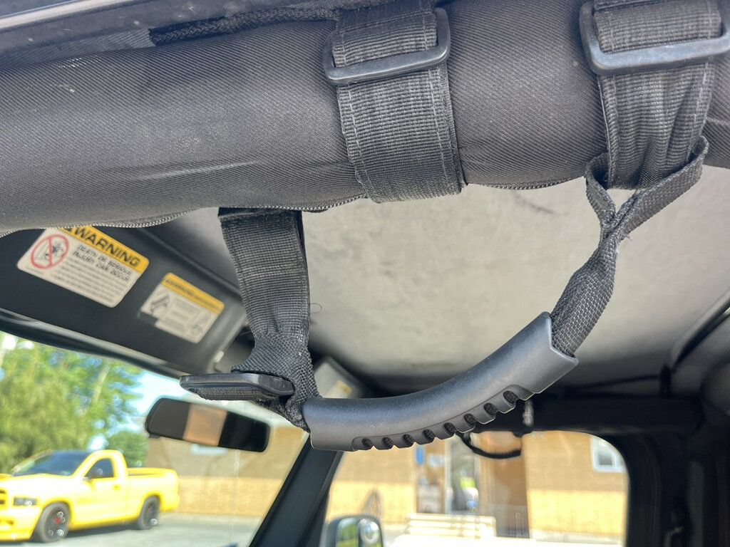 Used 2004 Jeep Wrangler X w/ Wheel Plus Group AWD/4WD image 34