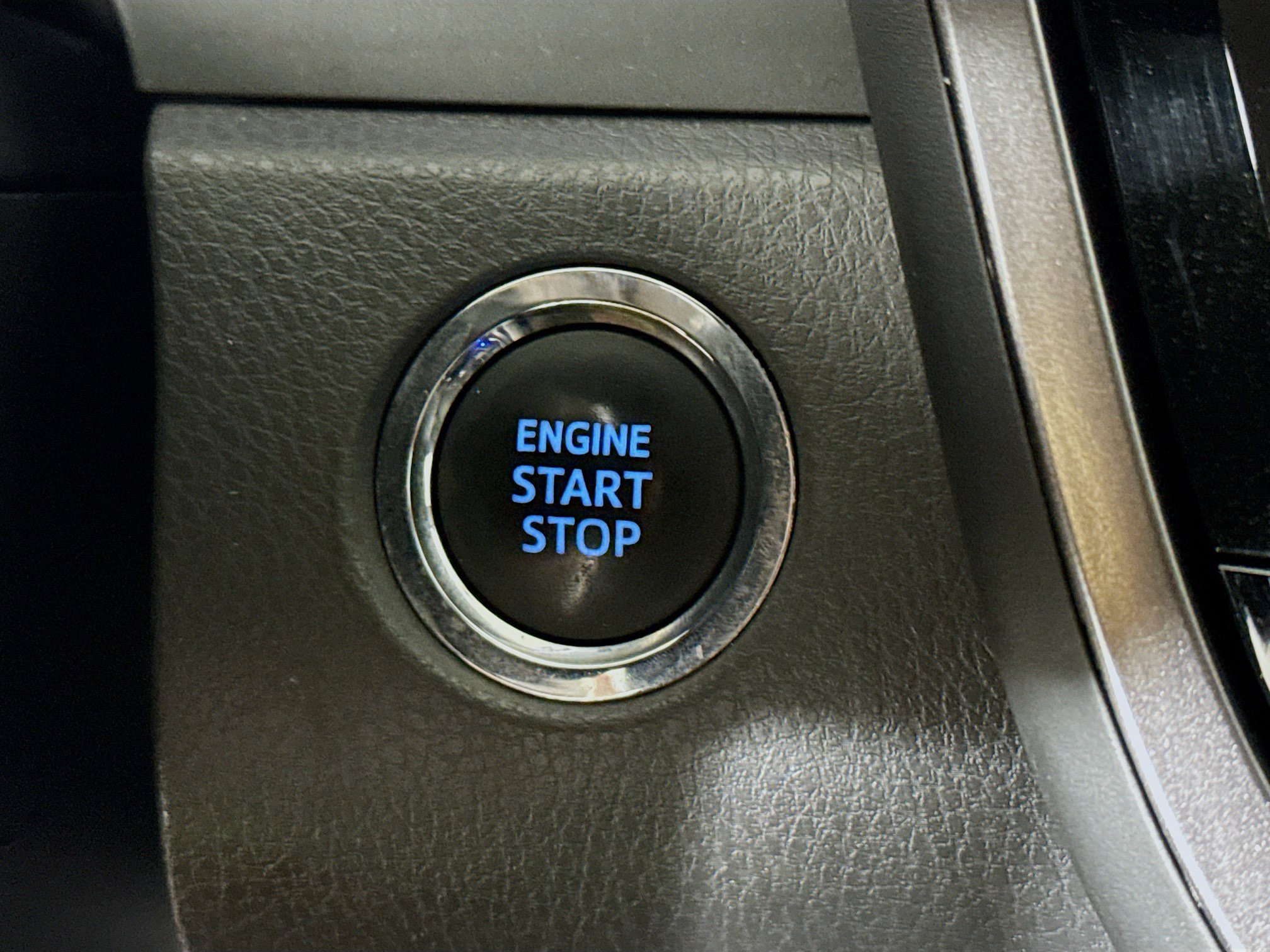 Used 2023 Toyota Camry SE w/ Cold Weather Package FWD image 19