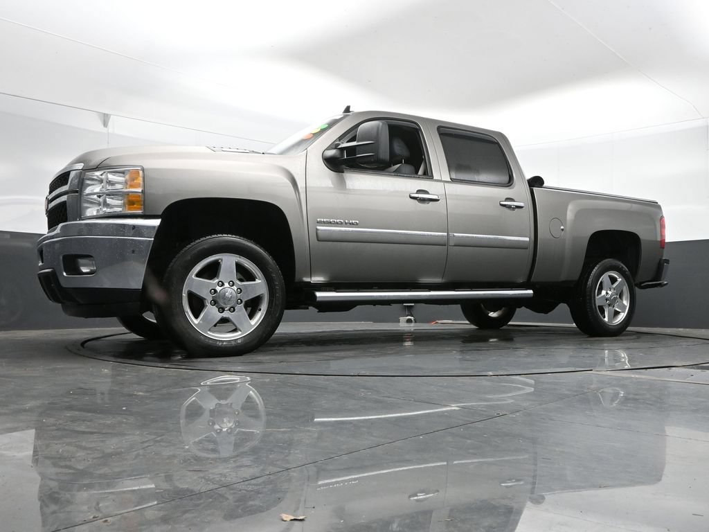 Used 2013 Chevrolet Silverado 2500 LT w/ Custom Sport Truck Package RWD image 39