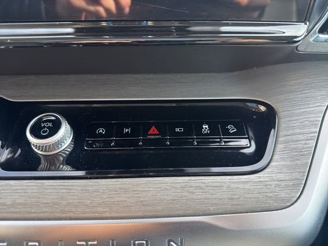 Used 2025 Ford Expedition Platinum image 24