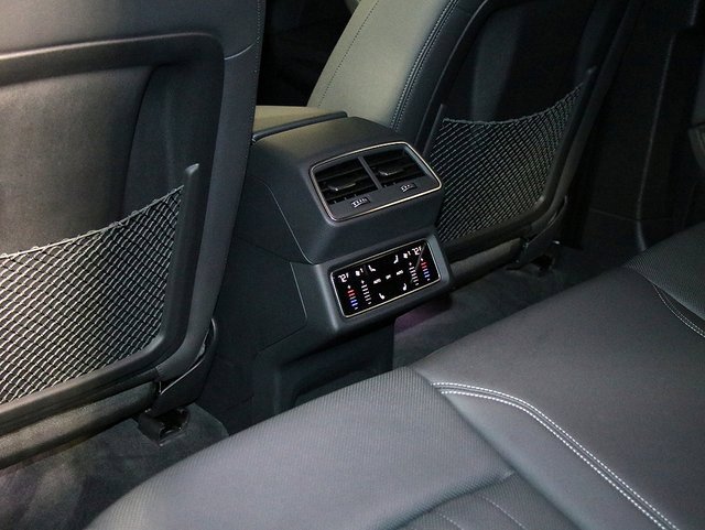 Used 2023 Audi e-tron Premium Plus w/ Premium Plus Package image 16