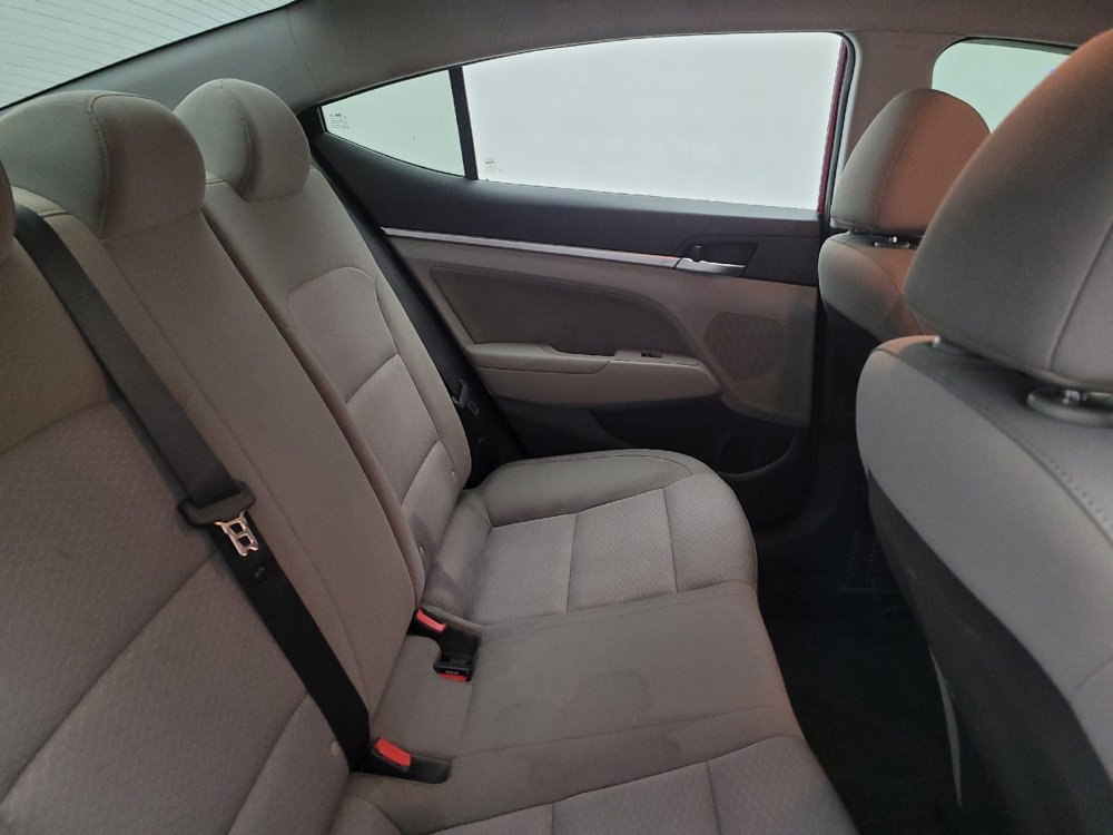 Used 2020 Hyundai Elantra SEL w/ Winter Weather Package FWD image 19