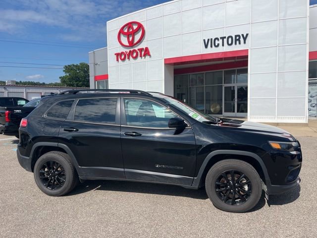 Used 2023 Jeep Cherokee Altitude Lux image 1