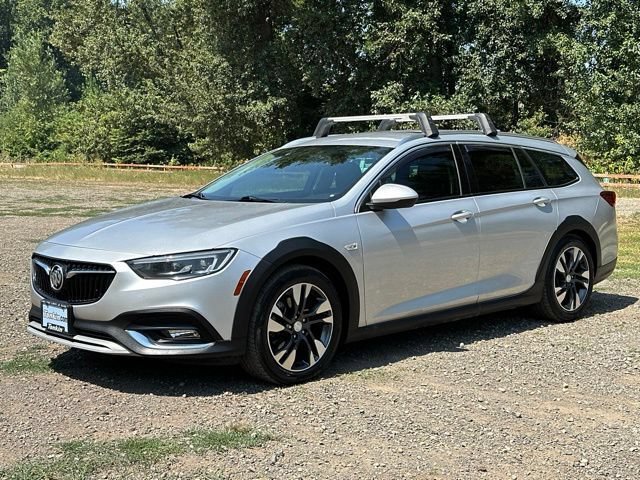 Used 2018 Buick Regal Preferred AWD/4WD image 32
