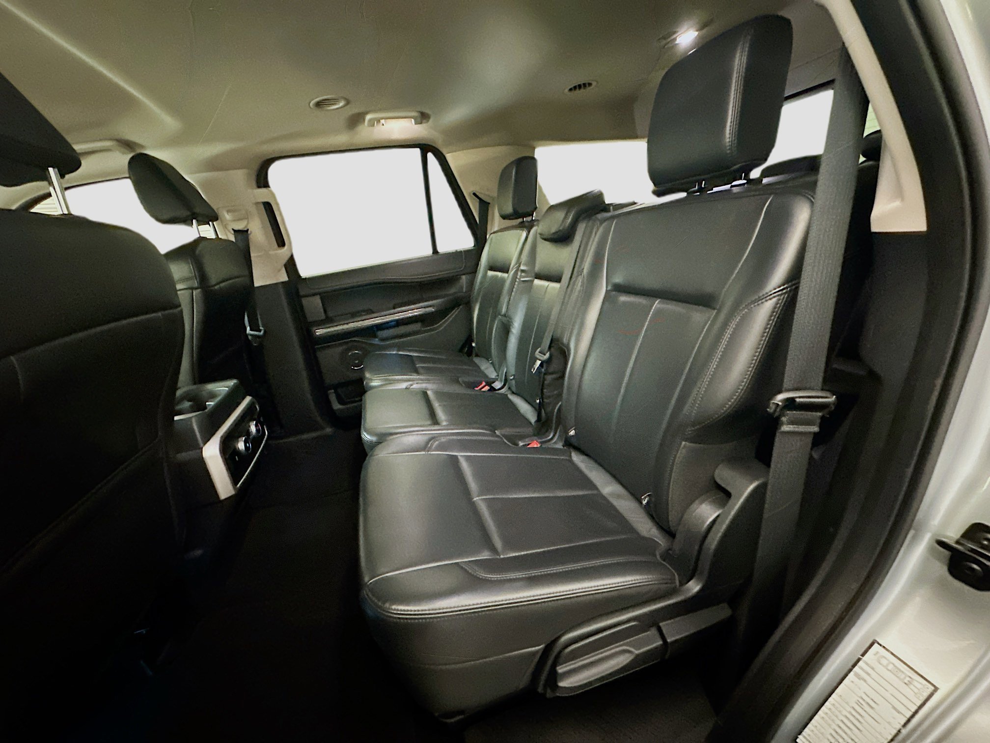 Used 2024 Ford Expedition XLT image 29