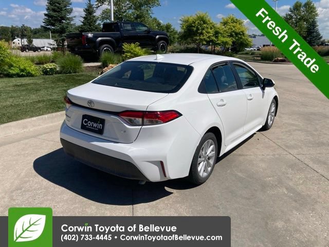 Used 2024 Toyota Corolla LE w/ LE Convenience Package FWD image 3