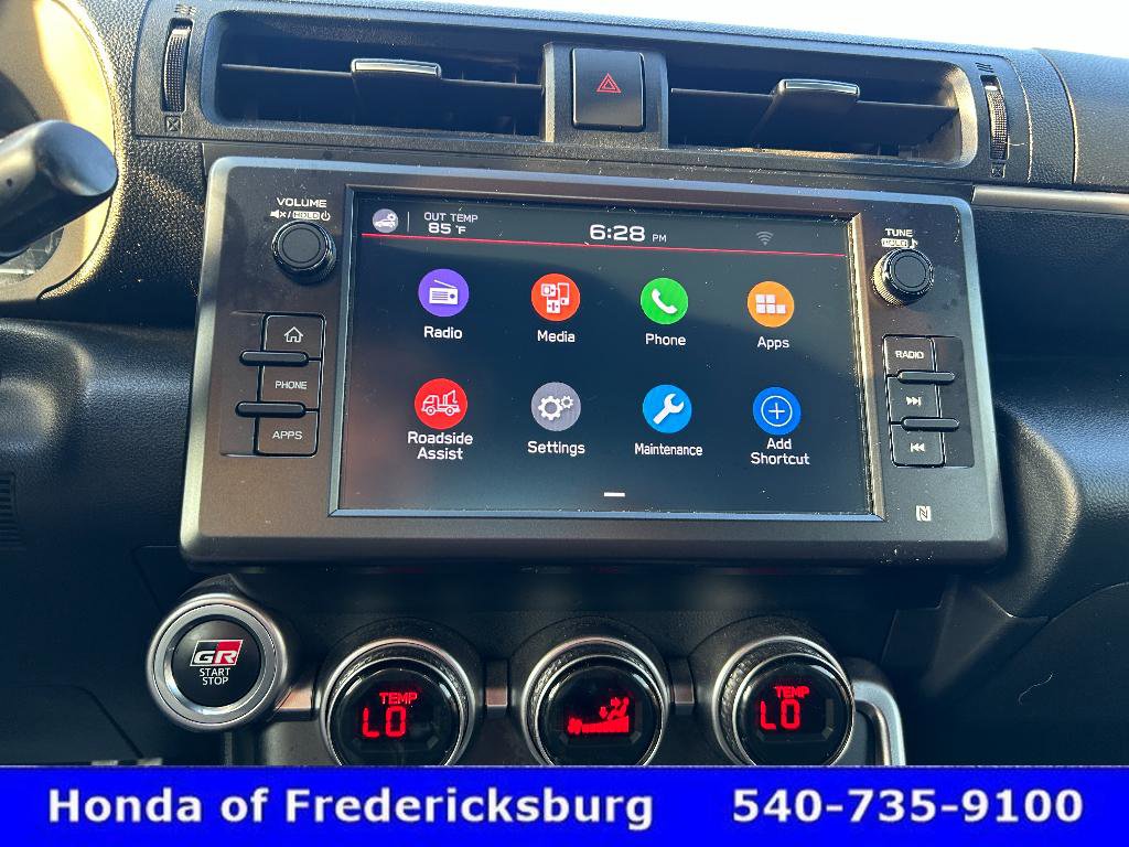 Used 2025 Toyota GR86 Premium w/ Performance Package image 18