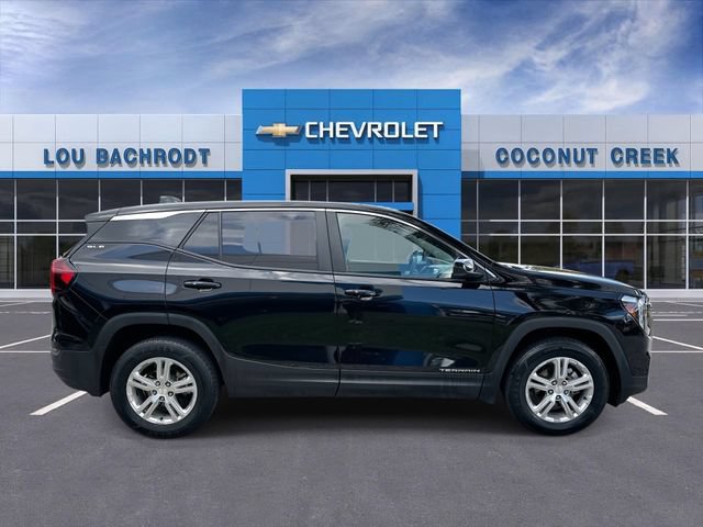 Used 2024 GMC Terrain SLE AWD/4WD image 9