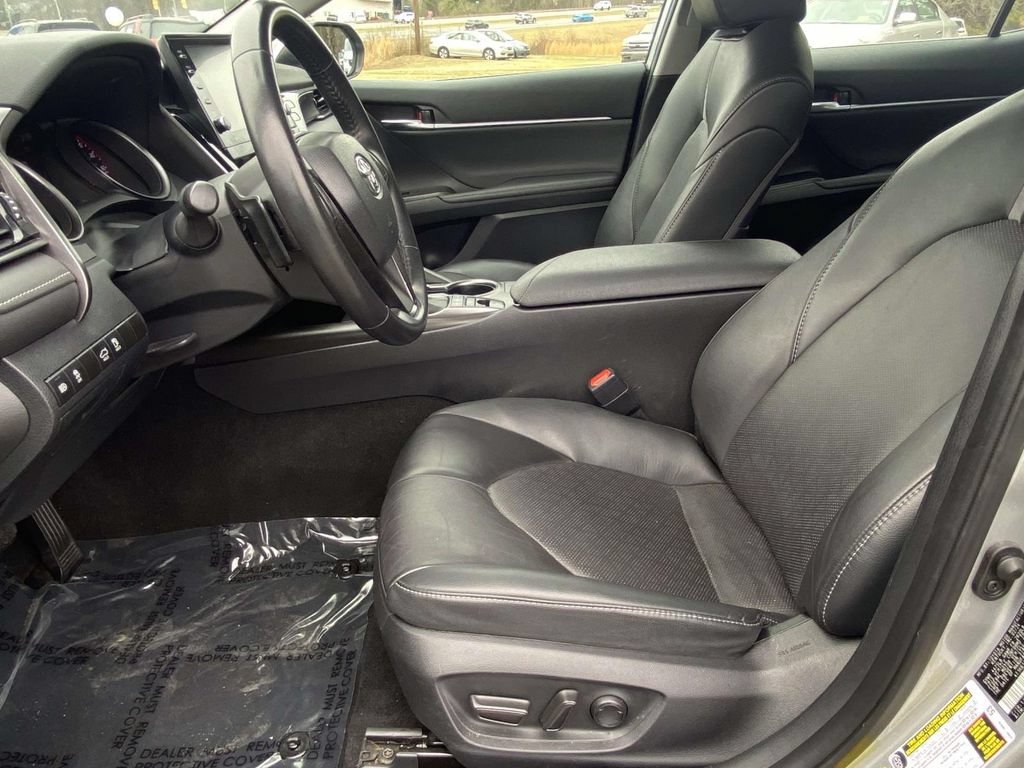 Used 2024 Toyota Camry XSE FWD image 13