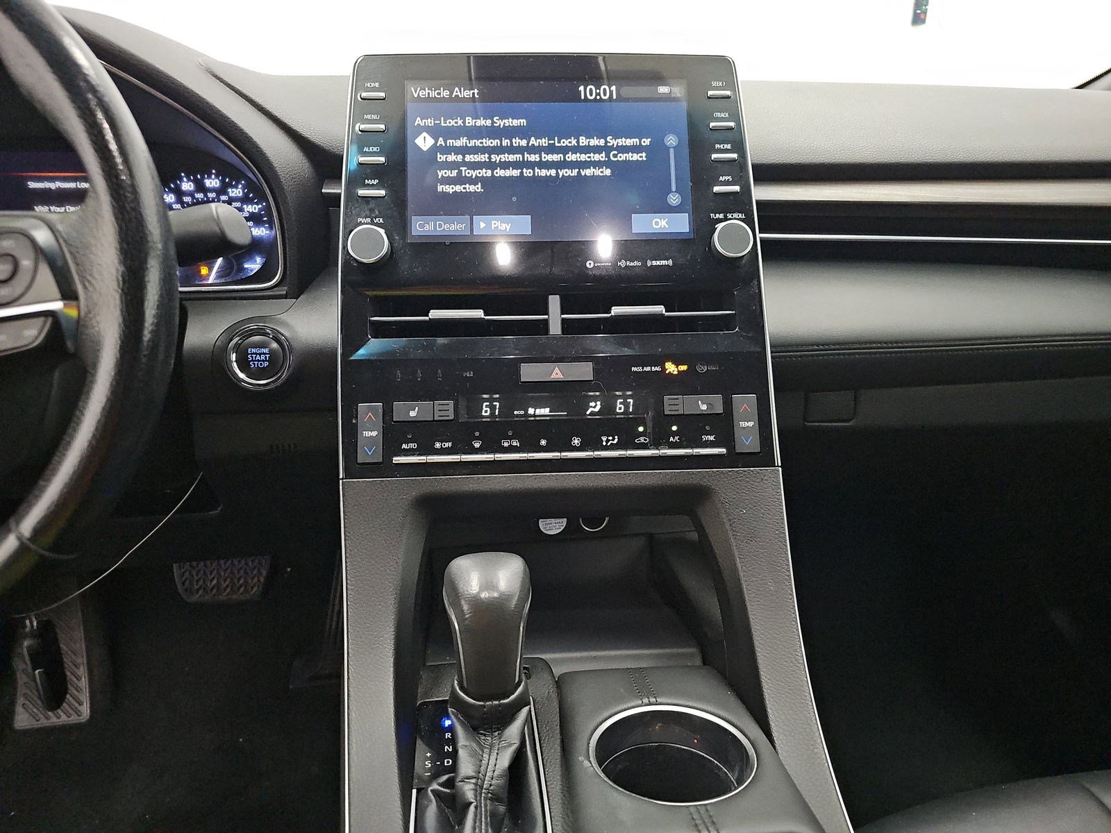 Used 2019 Toyota Avalon XLE w/ Moonroof Package image 11