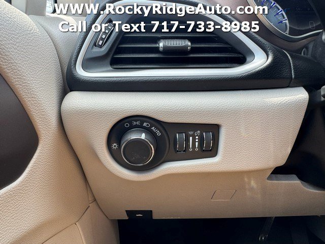 Used 2023 Chrysler Voyager LX FWD image 12