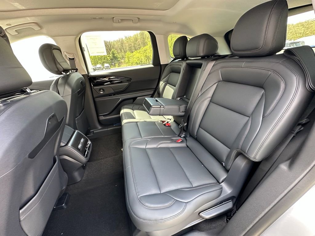 New 2026 Lincoln Nautilus Premier w/ Equipment Group 102A AWD/4WD image 18