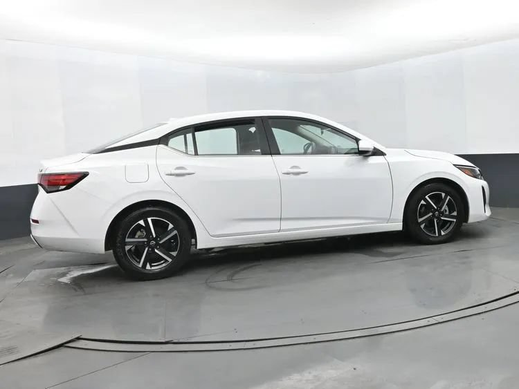 Used 2024 Nissan Sentra SV FWD image 4