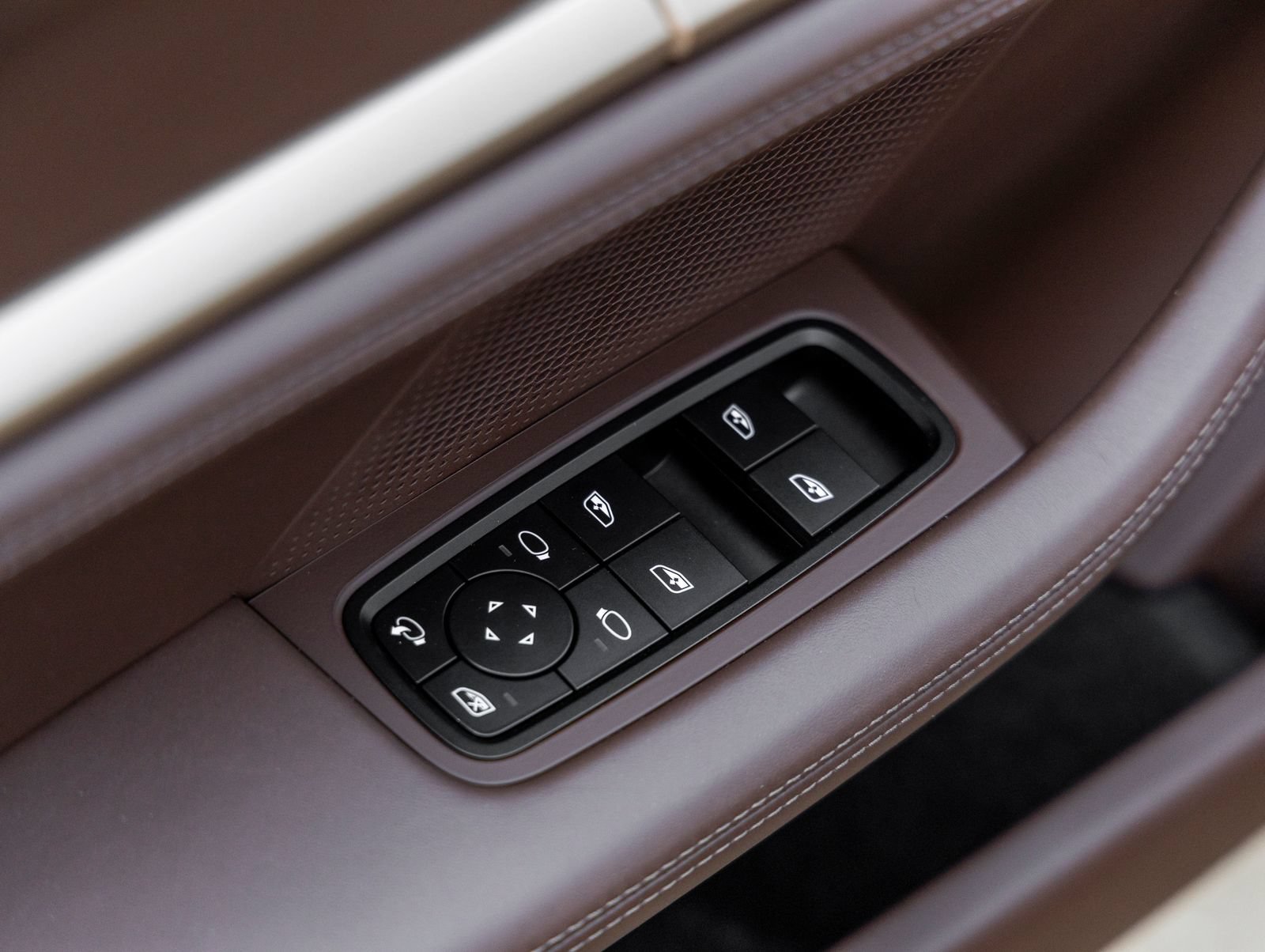 New 2026 Porsche Taycan AWD/4WD image 19