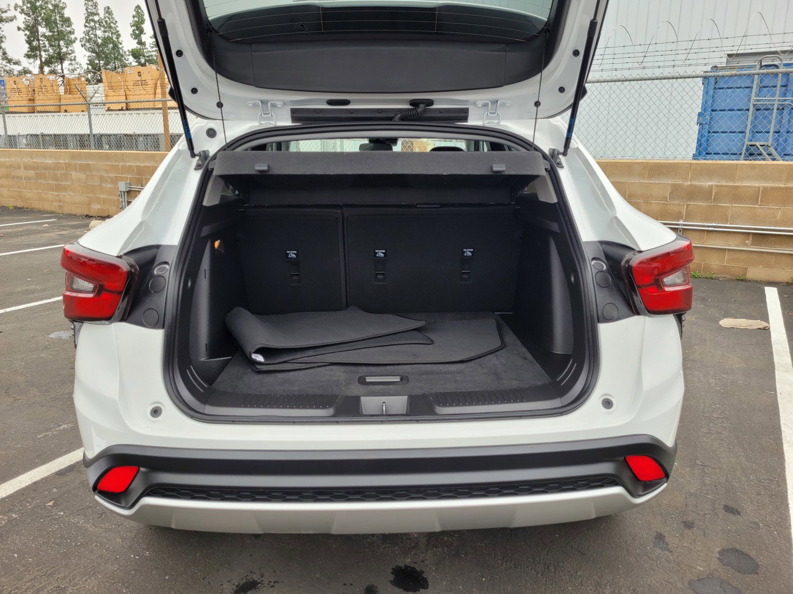 Used 2025 Chevrolet Trax LT w/ LT Convenience Package image 27