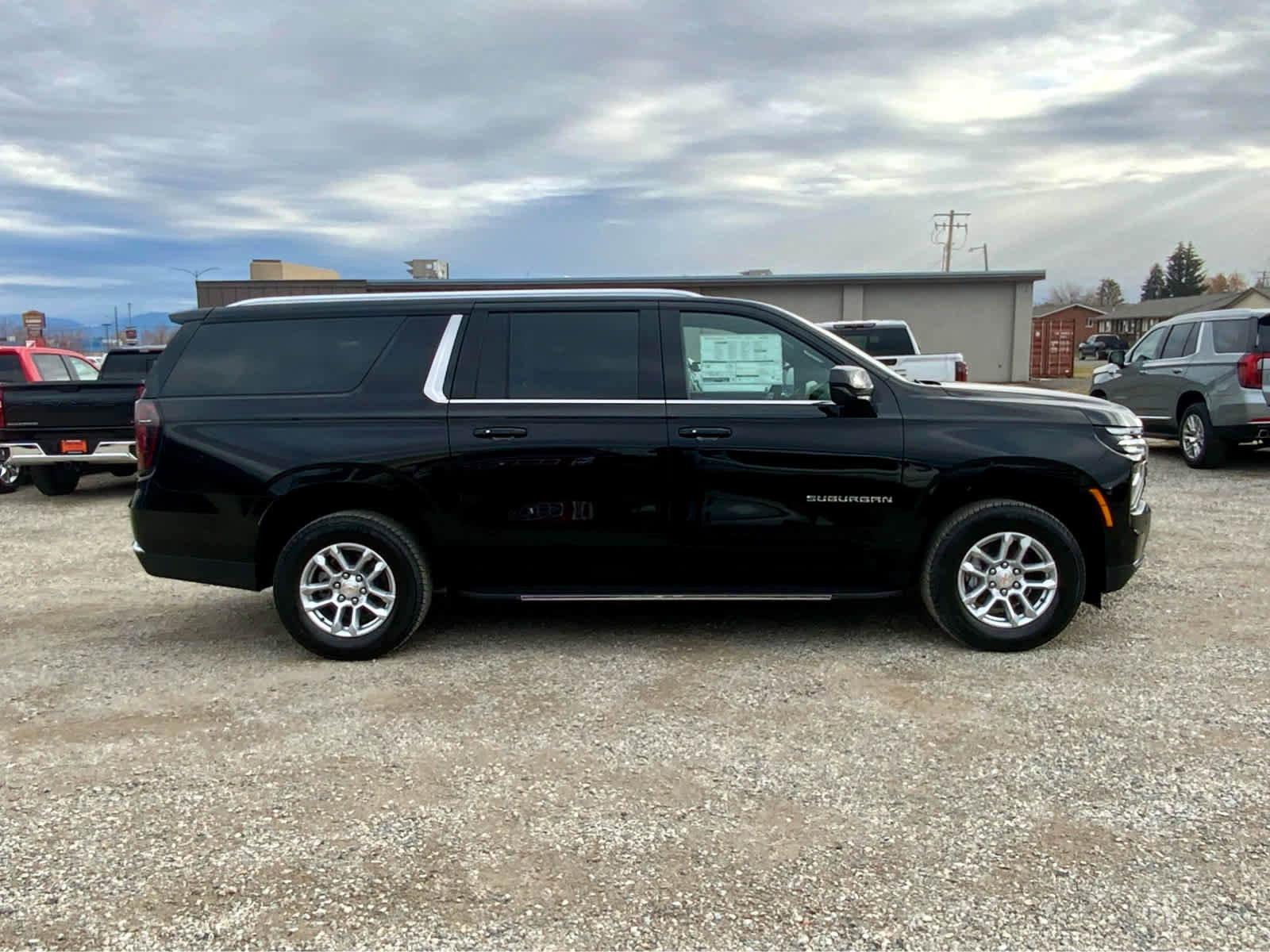 New 2026 Chevrolet Suburban LS image 6