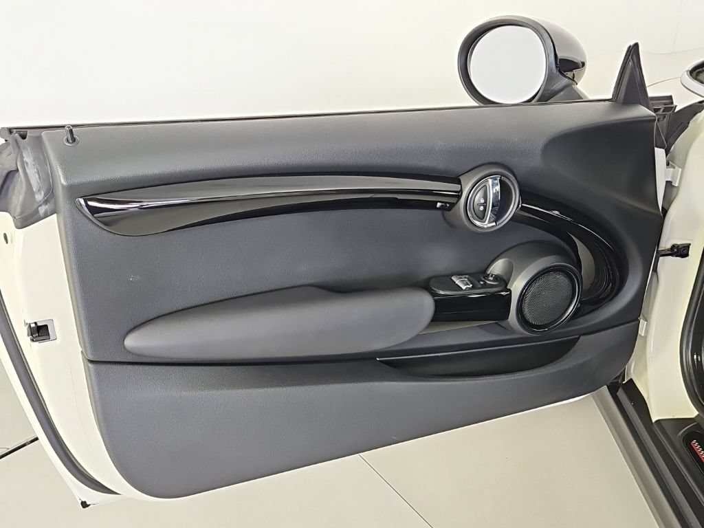 Used 2016 MINI Cooper S FWD image 11