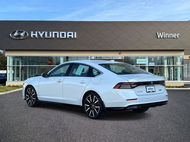 Used 2023 Honda Accord Touring image 3