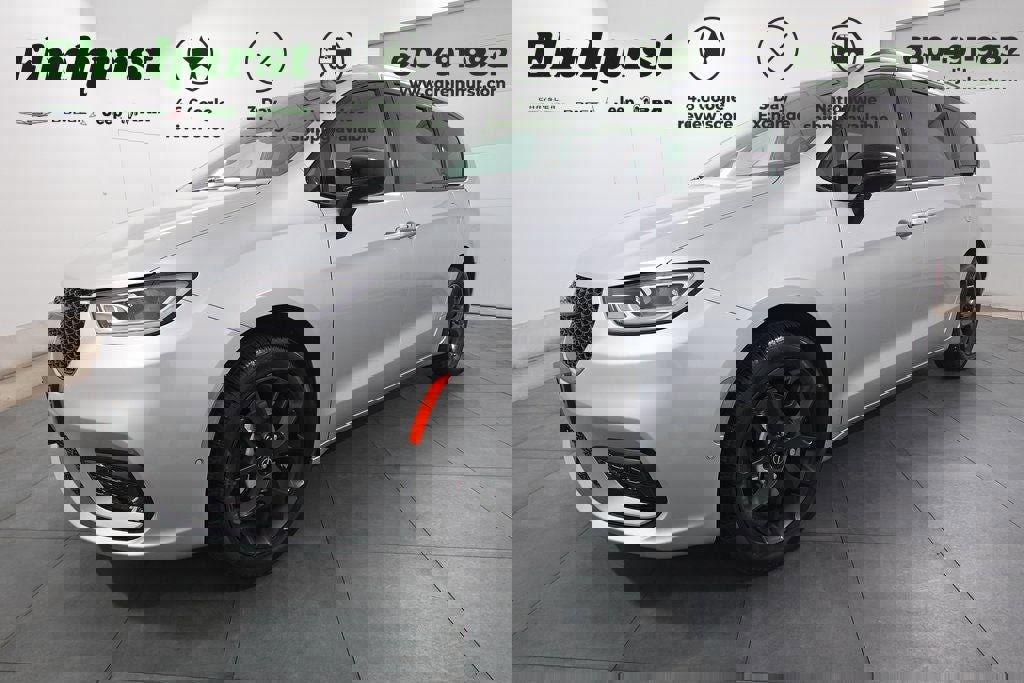 New 2026 Chrysler Pacifica Select w/ S Appearance Package image 1