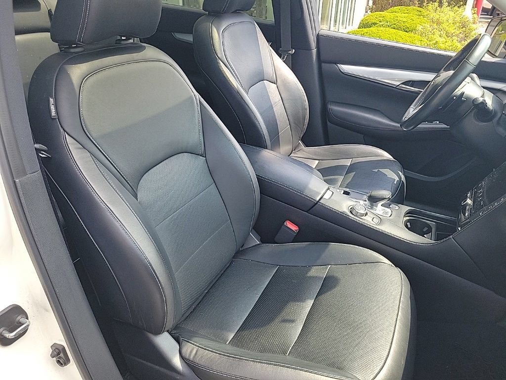 Used 2019 INFINITI QX50 Essential w/ Premium Heat Package AWD/4WD image 32
